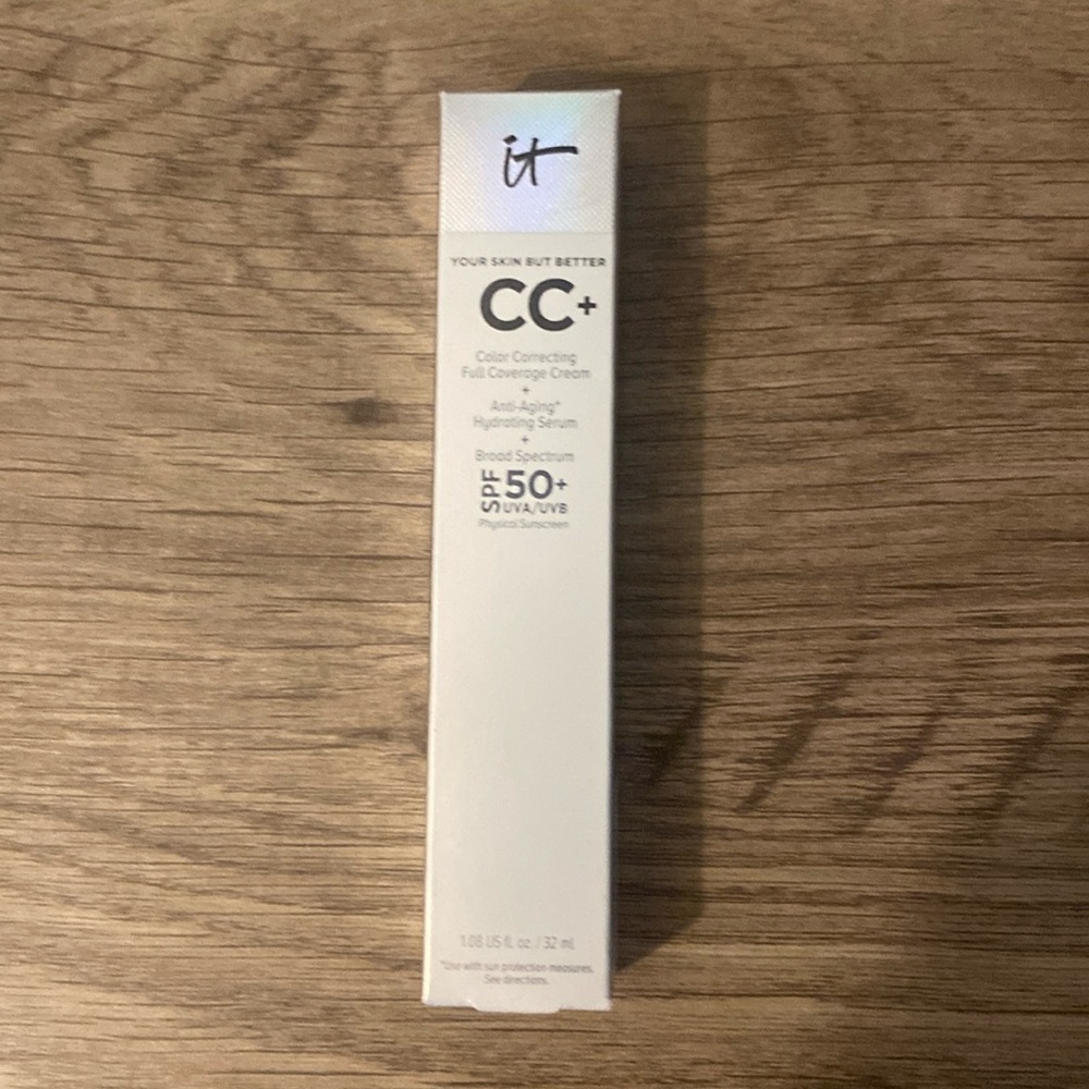 It cosmetics cc cream foundation with spf 50 in shade tan rich New In Box
